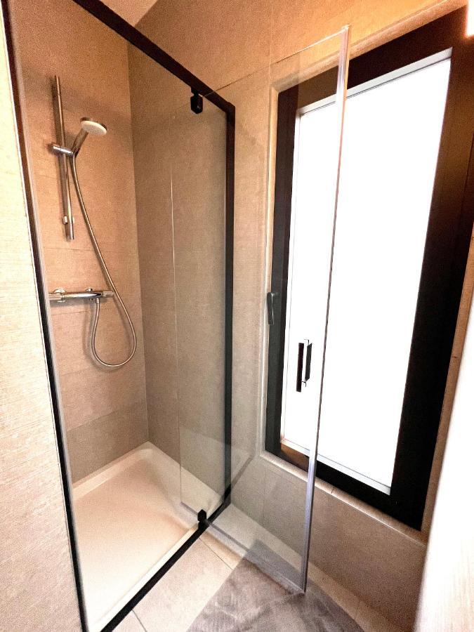 Sakura Lodging Bossut-Gottechain Bagian luar foto