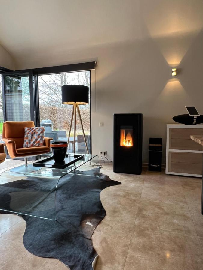 Sakura Lodging Bossut-Gottechain Bagian luar foto