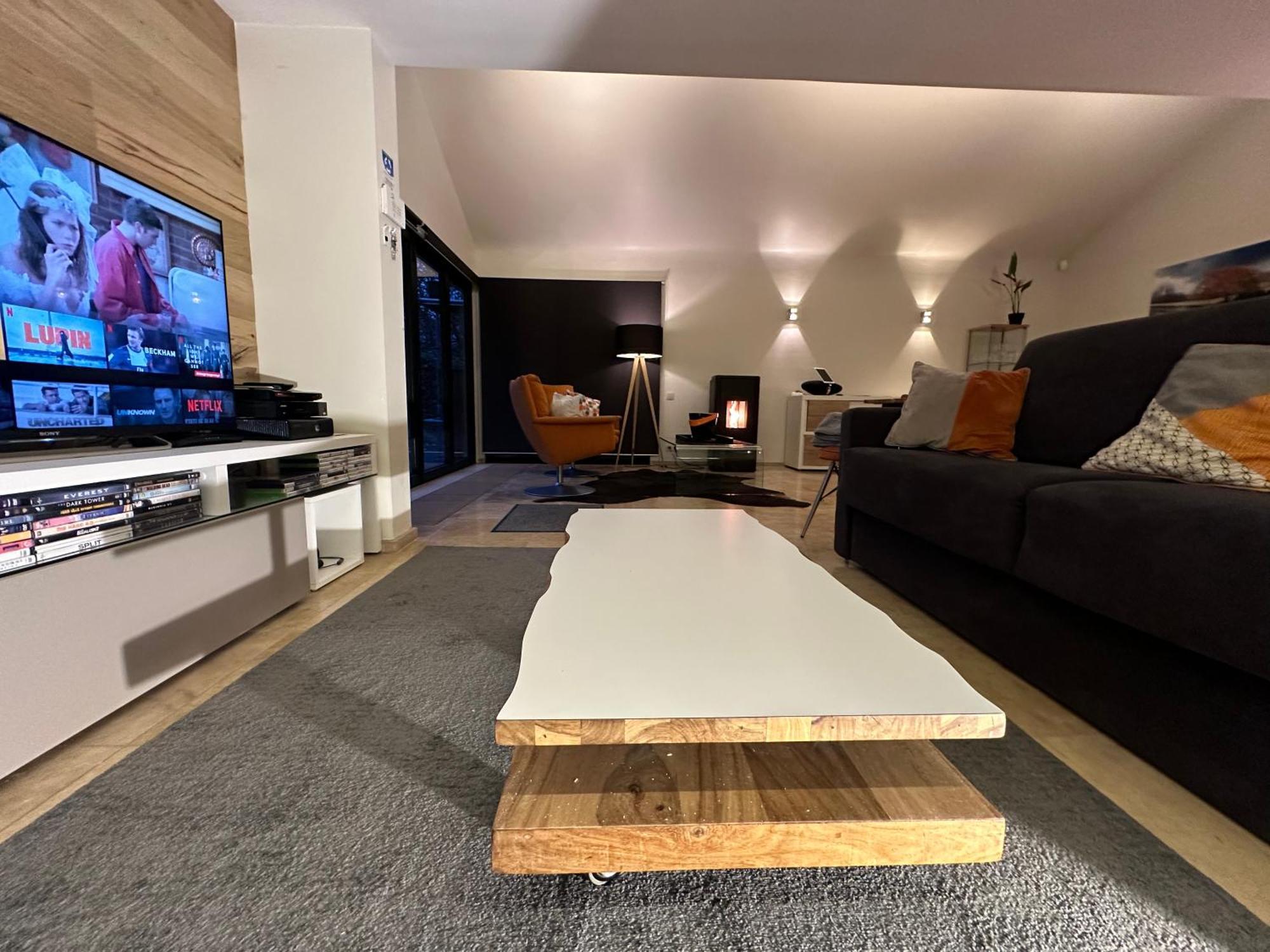 Sakura Lodging Bossut-Gottechain Bagian luar foto